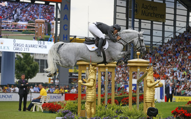 Sergio Alvarez Moya with Carlo 273