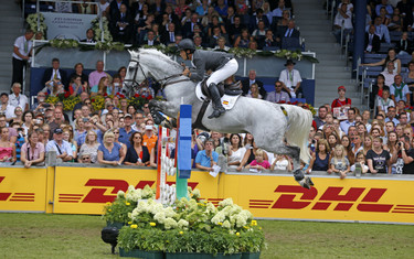 Sergio Alvarez Moya with Carlo 273