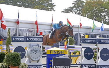 Danielle Goldstein with Dartbreaker 