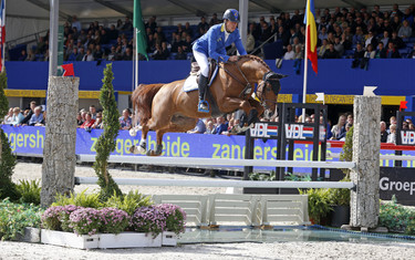 Christian Ahlmann with Take a Chance on Me Z