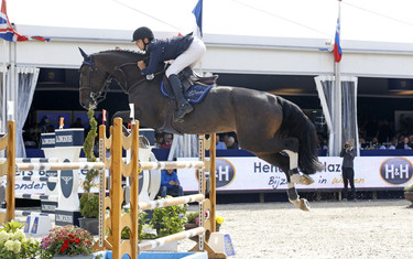 Maikel van Mierlo with Earley