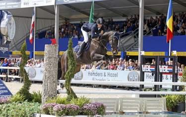 Maikel van Mierlo with Earley