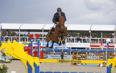 Yves Vanderhasselt with Jeunesse