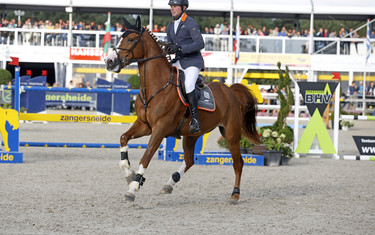 Florian Meyer zu Hartum with La Barca