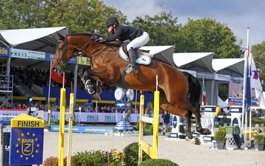 Mischa Everse van de Kraats with Dutch Blue