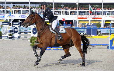 Mischa Everse van de Kraats with Dutch Blue