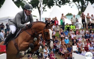 (c) World of Showjumping