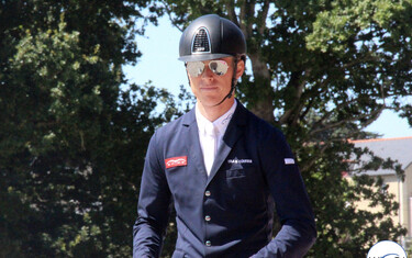 (c) World of Showjumping
