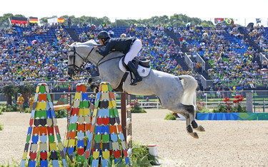 Sergio Alvarez Moya, Carlo 273