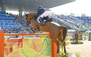 Roger Yves Bost, Sydney Une Prince