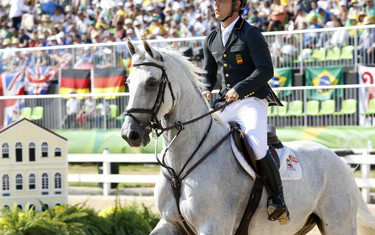 Sergio Alvarez Moya, Carlo 273