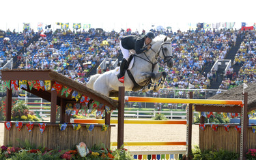 Sergio Alvarez Moya, Carlo 273