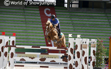 The lovely Lansdowne with Conor Swail in the saddle.