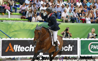 It's not often we see Patrice Delaveau show this much emotion after a clear round. 