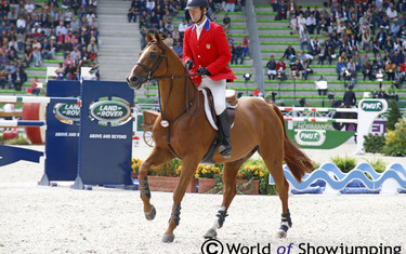 Got to love this horse! There is just something special with McLain Ward's Rothchild. 