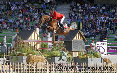 It did not start as expected for Steve Guerdat and Nino des Buissonnets with a stop at the combination.