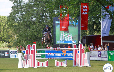 © World of Showjumping