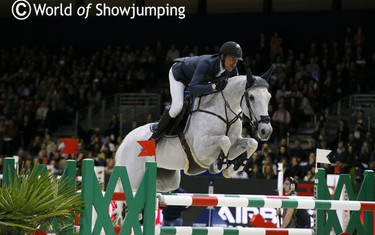 The crowds went crazy as home rider Kevin Staut was clear on Silvana HDC.