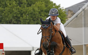 Lauren Hough with Ohlala