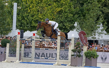 Lauren Hough with Ohlala