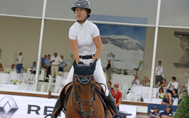 Lauren Hough with Ohlala