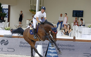 Maikel van der Vleuten with Vdl Groep Verdi Tn NOP