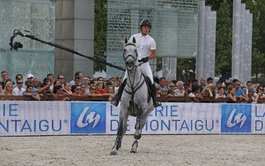 Sergio Alvarez Moya with Carlo 273
