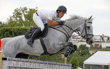 Sergio Alvarez Moya with Carlo 273