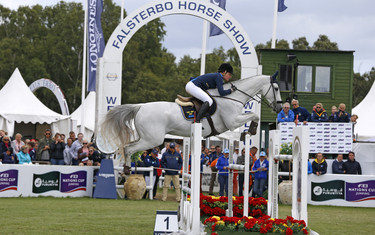 Helena Persson with Bonzai H