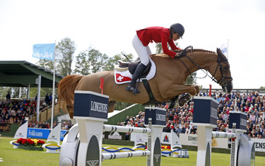 Janika Sprunger with Bonne Chance Cw
