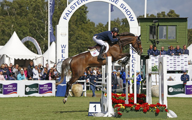 Michael Whiitaker with Calcourt Falklund