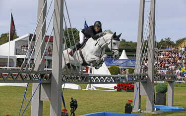 Laura Renwick with Rembrandt Blue