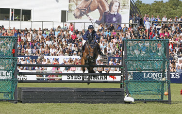 Maikel van der Vleuten with Vdl Groep Quatro