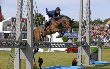 Maikel van der Vleuten with Vdl Groep Quatro