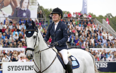 Helena Persson with Bonzai H