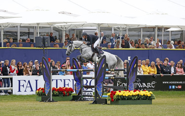 Sebastian Numminen with Cue Channa 42
