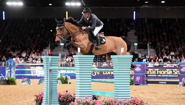 Mariano Martinez Bastida and Jup best in the CSI5*-W 1.60m London Grand Prix