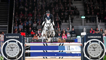 Coyle and Incredible unbeatable in The Longines Christmas Cracker in London