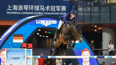 Deusser dominates under the lights in Shanghai