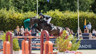 Kevin Staut and Kannonqulan best in CSI4* 1.50m Prix Vilamoura Classic in Deauville