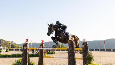 Winning streak continues for Kent Farrington in Silo Ridge Masters Grand Prix