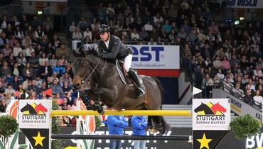 Julien Epaillard and Donatello d'Auge risk it all to win the CSI5*-W 1.55m Stuttgart German Masters presented by DVAG