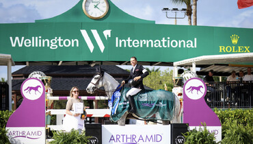 Eight advance, world number one prevails: Farrington and Greya dominate $200,000 Holiday & Horses CSI4* 1.55m Grand Prix, sponsored by Arthramid