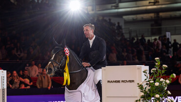 Jur Vrieling and Grand Slam VDL victorious in the CSI5*-W 1.55m Range Rover Cup in Leipzig