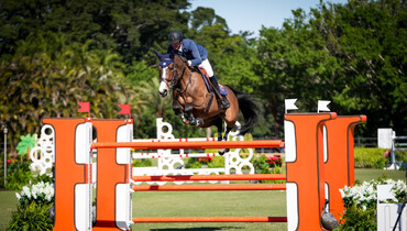 Ben Maher pilots Ginger-Blue to the win in the $62,500 Hermès CSI4* 1.50m Classic