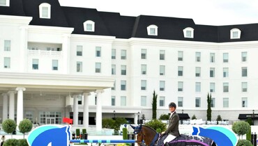 Ginger-Blue is red hot, earning another victory in $62,500 1.50m Speed CSI5*-W with Ben Maher