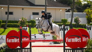 Elise Haas returns to the show ring with Is-Minka: 