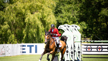 Gavin Moylan and Anton 869 edge Swail at Thunderbird Show Park