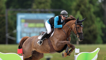 Samuel Hutton and WKD Toronto are crowned champions in $62,480 CSI2* Grand Prix during HITS Hudson Valley Jumper Special