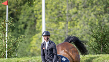 William Whitaker claims second Derby title after clash of former champions
